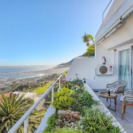 Bella Vista Camps Bay - Apt With Ocean Views Kaapstad Buitenkant foto