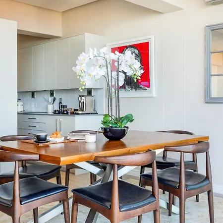 Bella Vista Camps Bay - Apt With Ocean Views Kaapstad Buitenkant foto