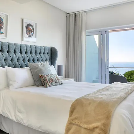 Bella Vista Camps Bay - Apt With Ocean Views Kaapstad Buitenkant foto