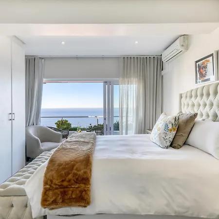 Bella Vista Camps Bay - Apt With Ocean Views Kaapstad Buitenkant foto