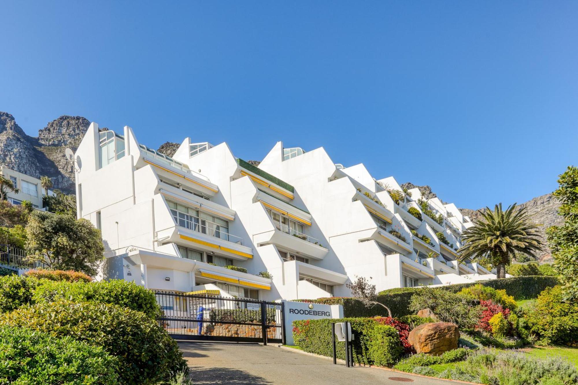 Bella Vista Camps Bay - With Ocean Views