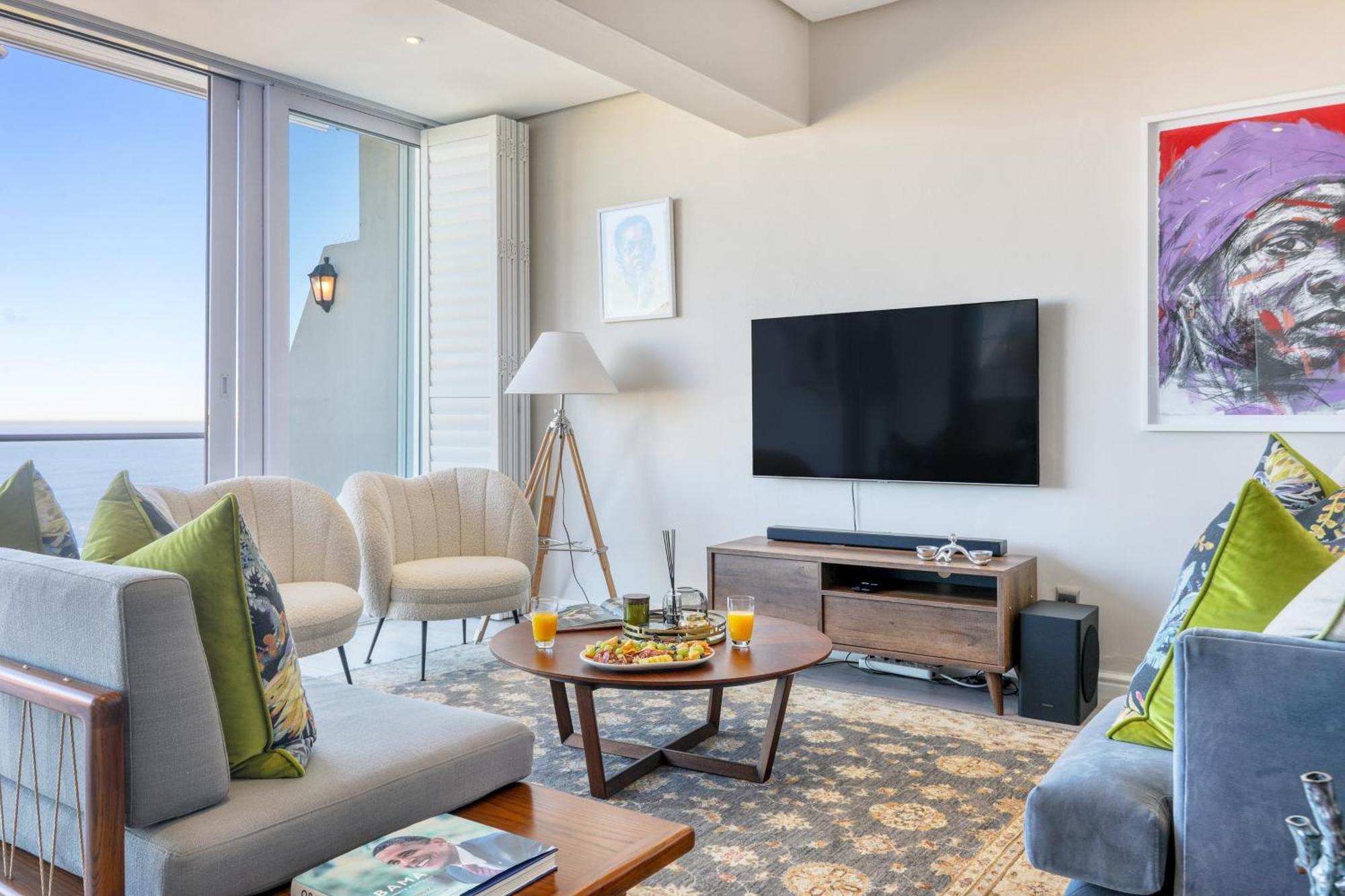Bella Vista Camps Bay - With Ocean Views Apartment