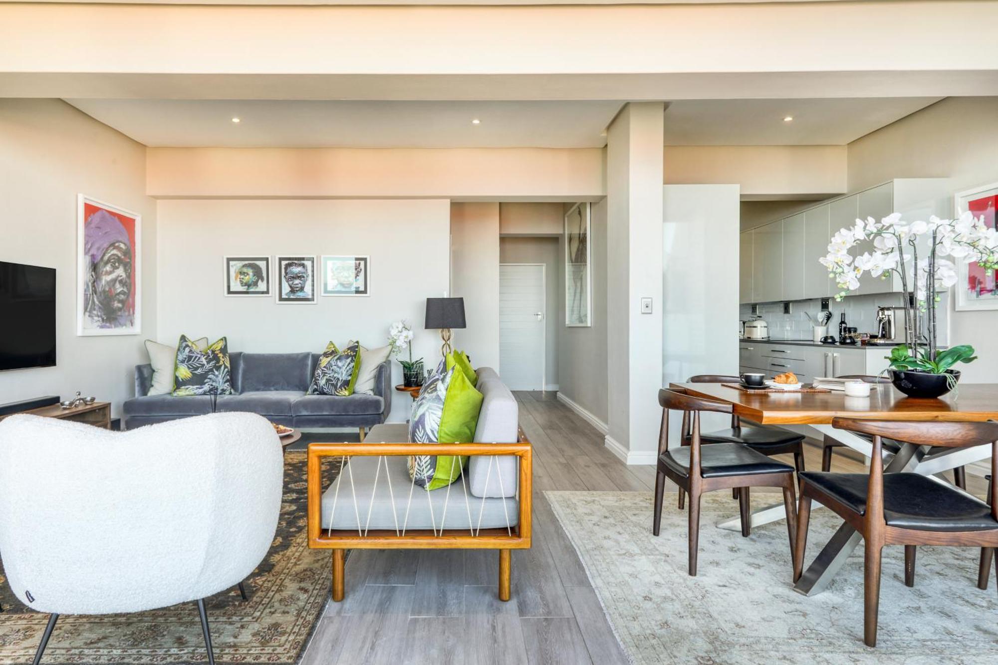Apartment Bella Vista Camps Bay - With Ocean Views *