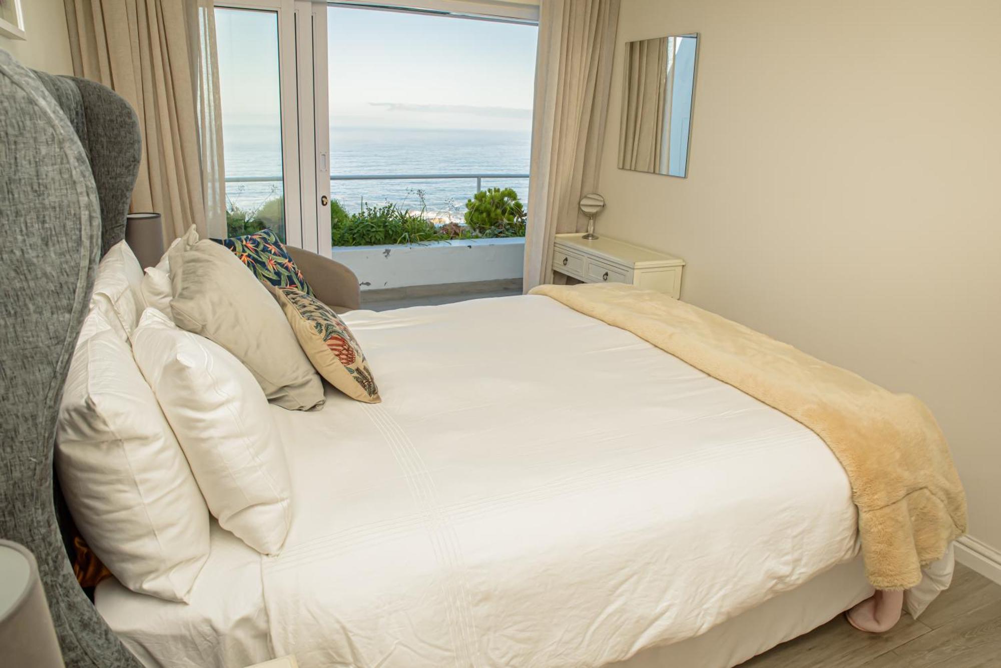 Apartment Bella Vista Camps Bay - With Ocean Views *