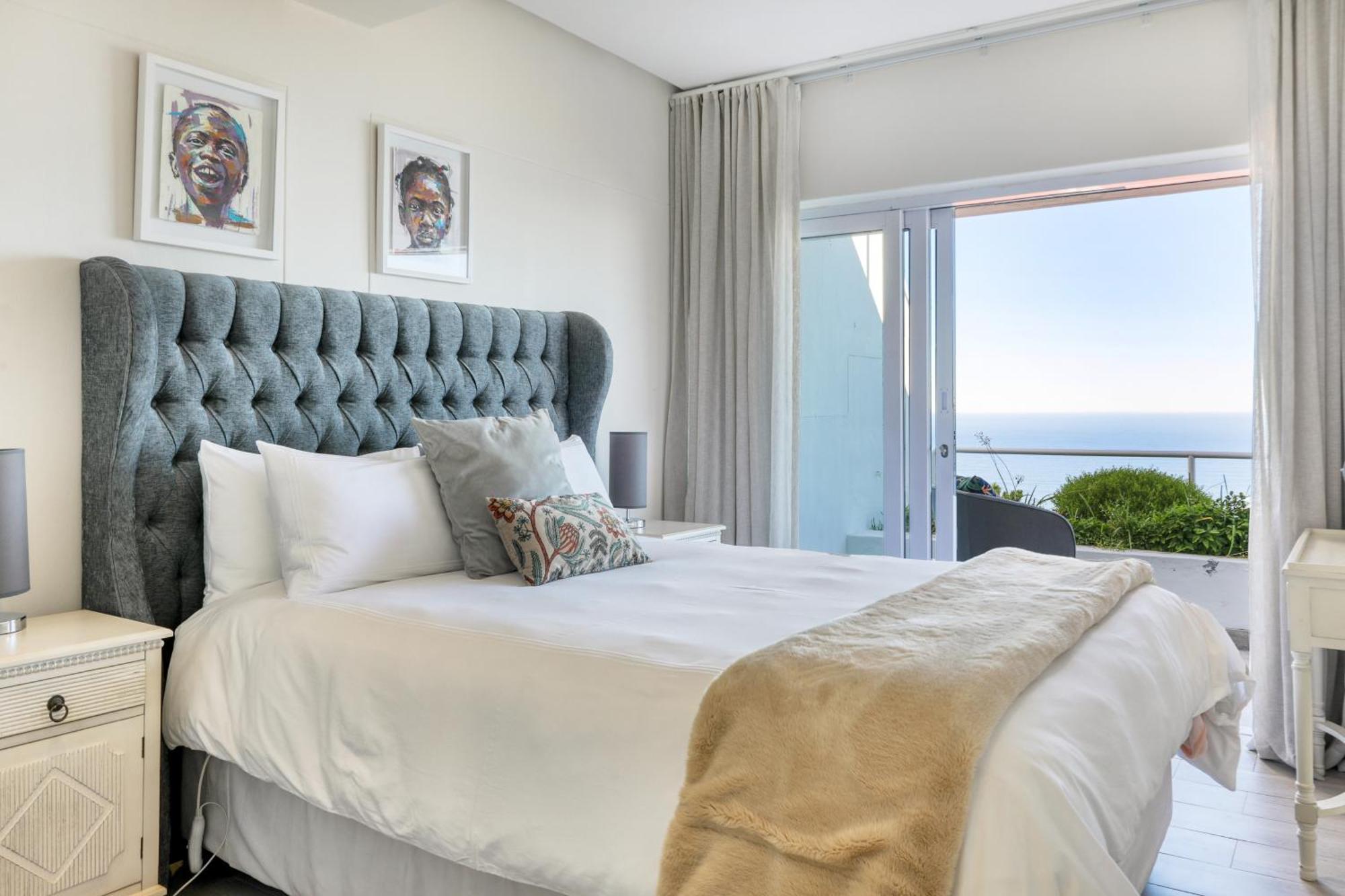 Bella Vista Camps Bay - With Ocean Views *
