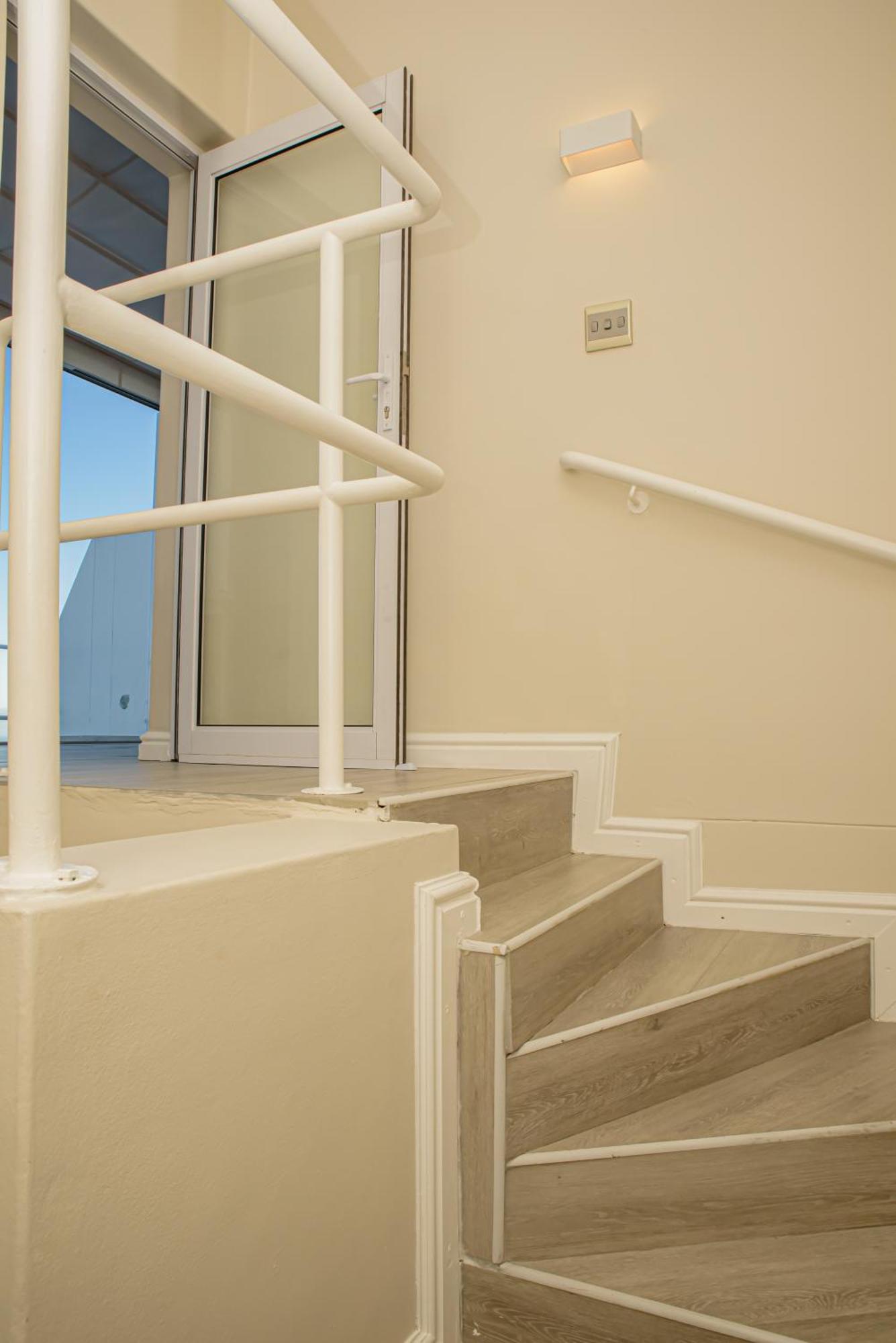Bella Vista Camps Bay - With Ocean Views Apartment *