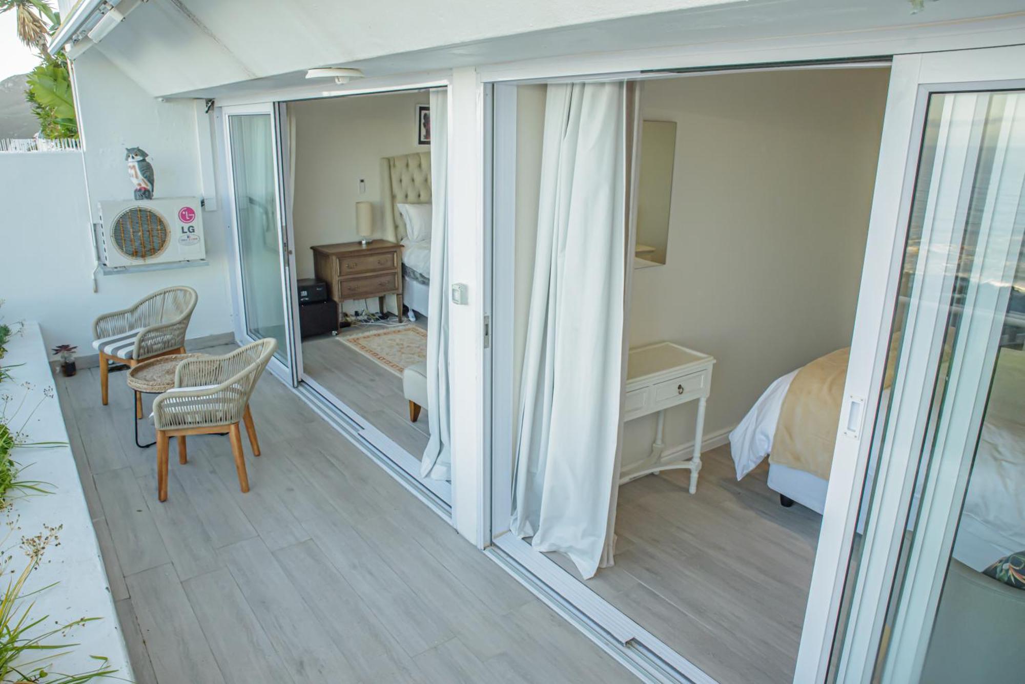 Apartment Bella Vista Camps Bay - With Ocean Views *