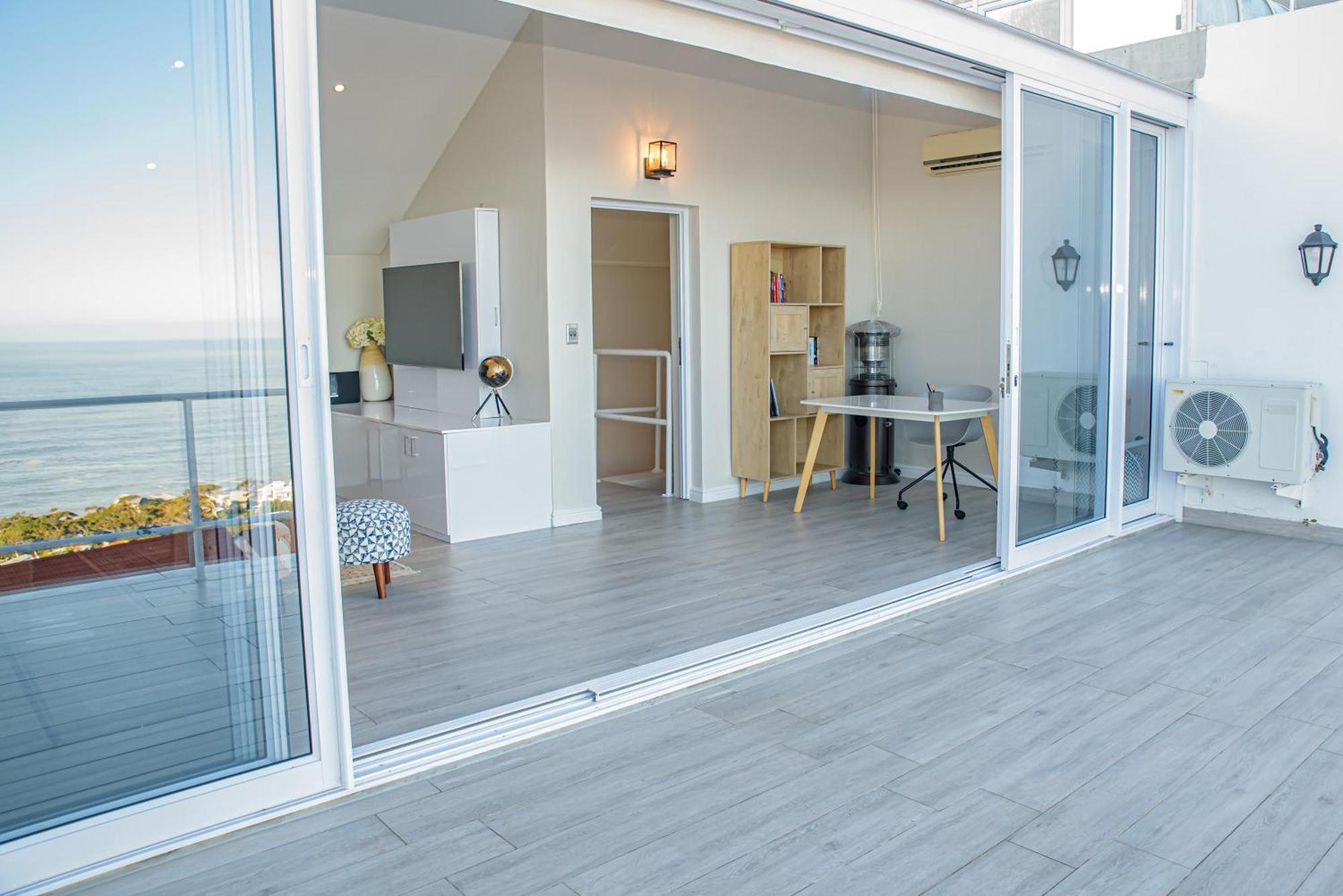 Bella Vista Camps Bay - With Ocean Views
